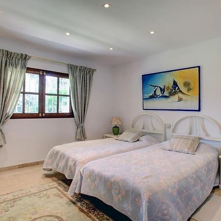 Exclusive Villa Las Palmeras Puerto Banus With Heated Private Swimming Pool, Marbella, Spain Eksteriør billede