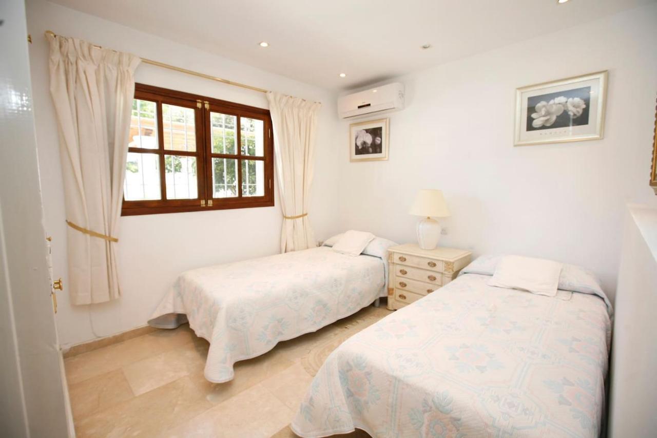 Exclusive Villa Las Palmeras Puerto Banus With Heated Private Swimming Pool, Marbella, Spain Eksteriør billede