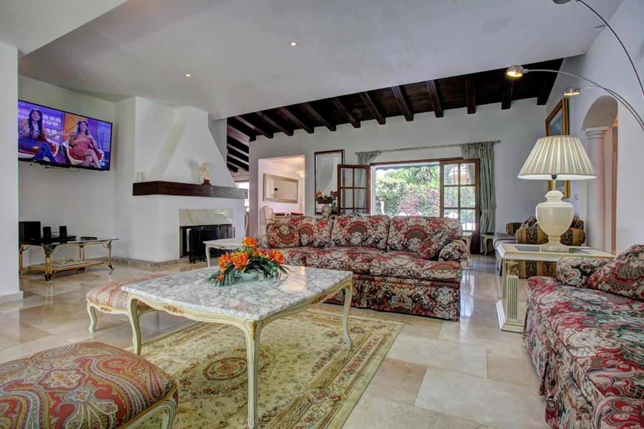 Exclusive Villa Las Palmeras Puerto Banus With Heated Private Swimming Pool, Marbella, Spain Eksteriør billede